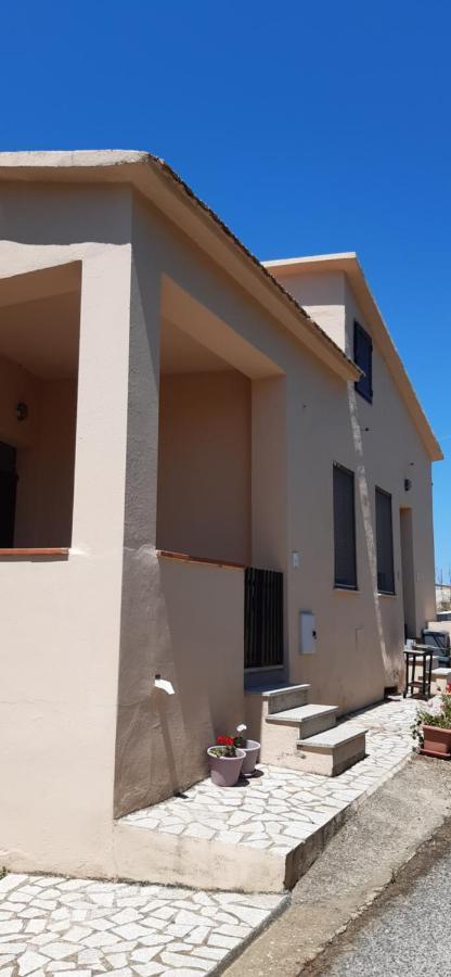 Casa Vacanza Costa Rossa Vista Mare Trinità dʼAgultu Kültér fotó