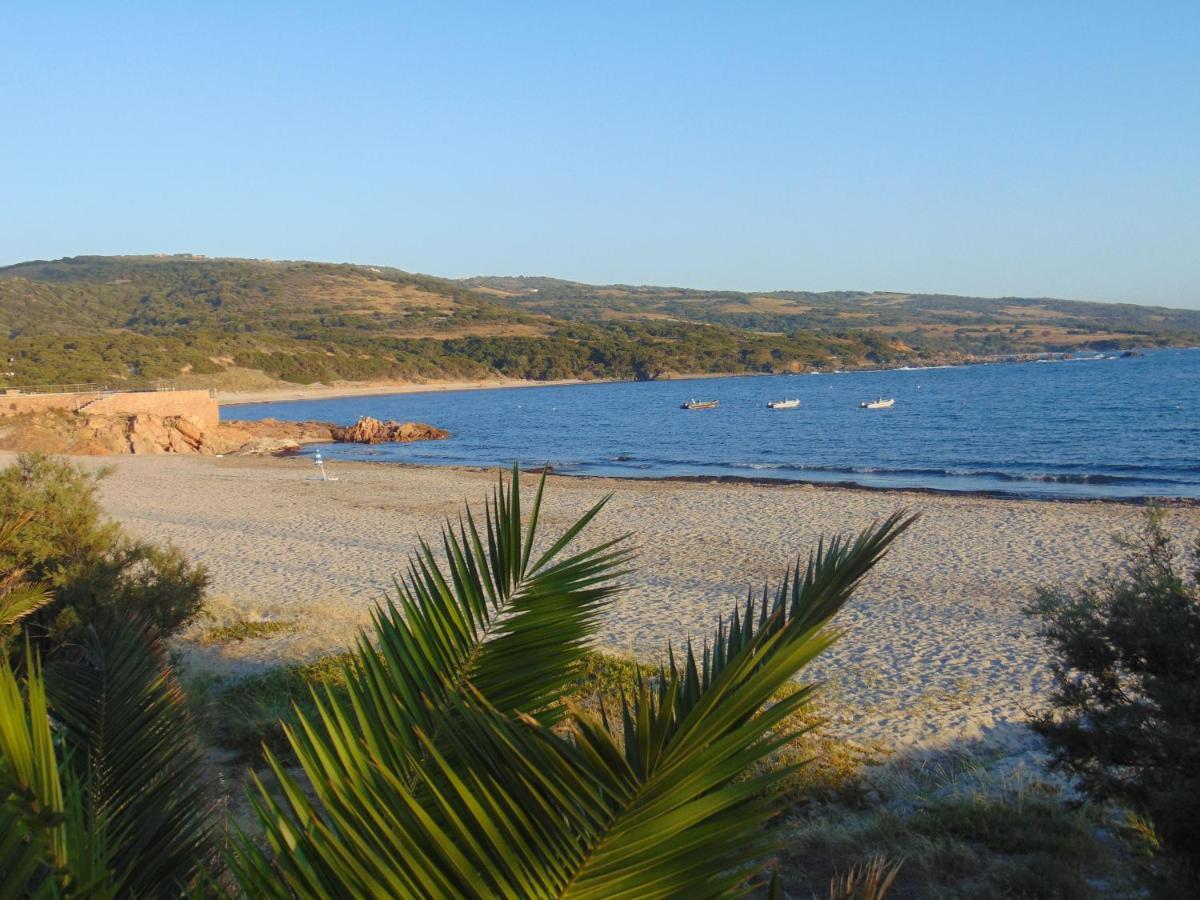 Casa Vacanza Costa Rossa Vista Mare Trinità dʼAgultu Kültér fotó