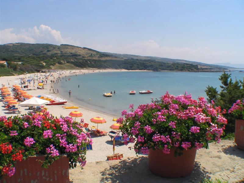 Casa Vacanza Costa Rossa Vista Mare Trinità dʼAgultu Kültér fotó